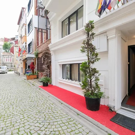 Loren Hotel&suites Hotel 3*
