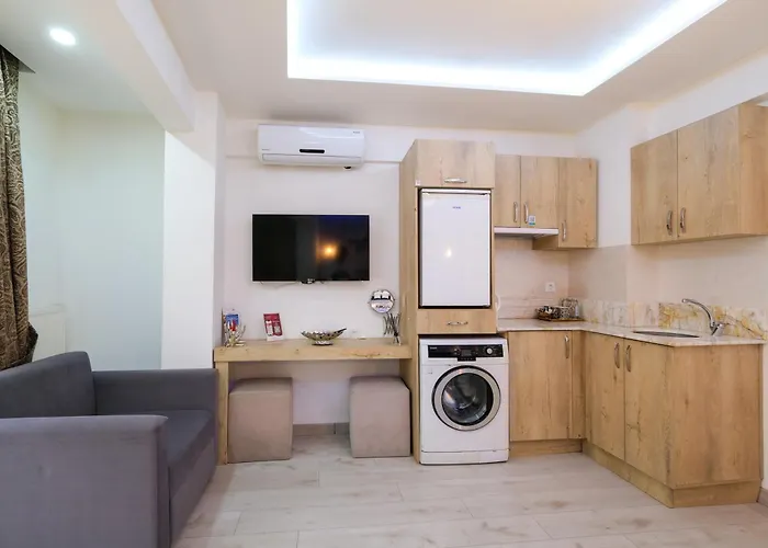 Loren Hotel&suites Отель