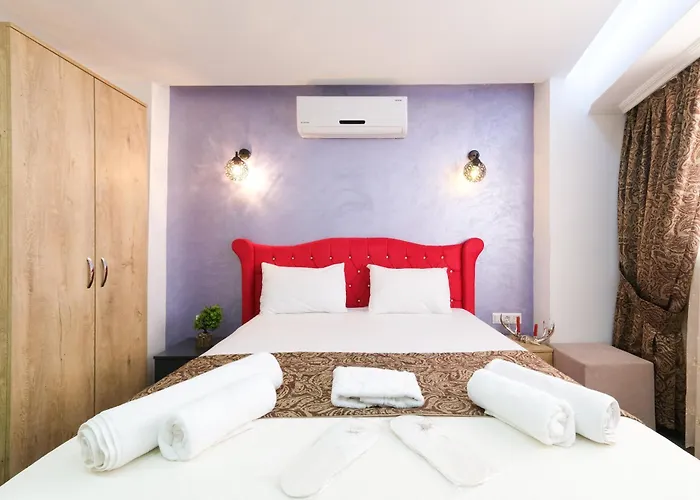 Отель Loren Hotel&suites