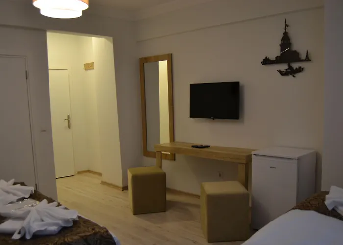 Отель Loren Hotel&suites