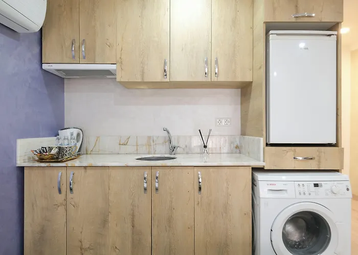 Loren Hotel&suites Отель